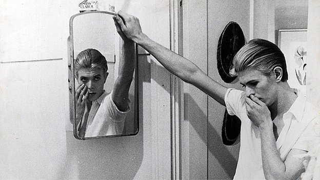 66730314_bowie_photomontage_640x360